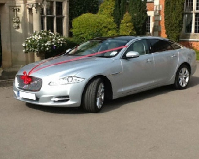 Modern Wedding Cars image 18