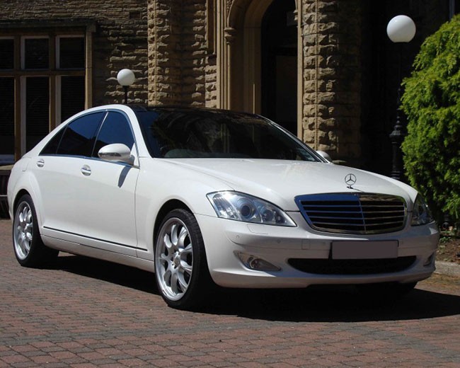Modern Wedding Cars image 18