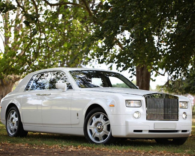 Modern Wedding Cars image 18
