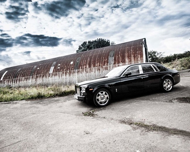 Modern Wedding Cars image 18