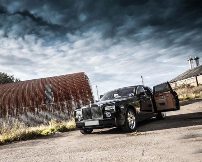 Modern Wedding Cars image 18